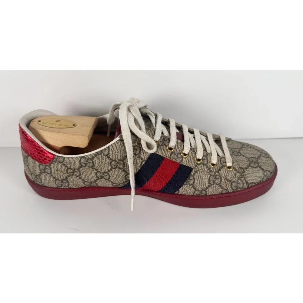 Gucci Men’s Ace GG Supreme Low Top Beige w/ Red Bottom Sole Size 9G US 9.5